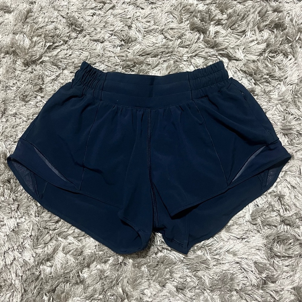 Lululemon Hotty Hot Shorts in 2.5”